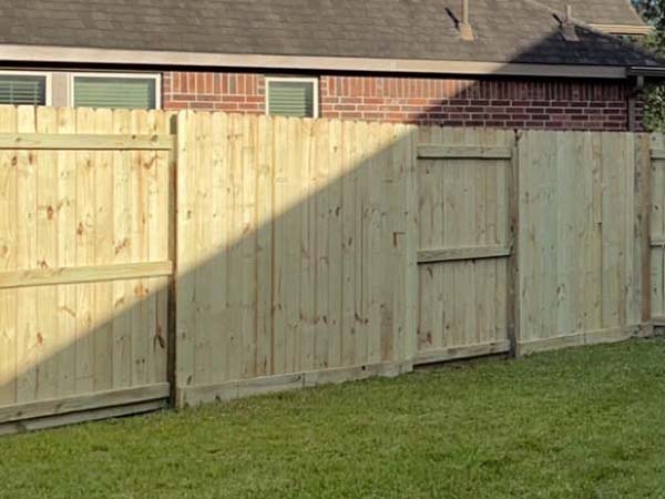 League City Texas professional Fence Installation